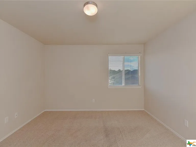 2103 Ryan Dr — Photo 3