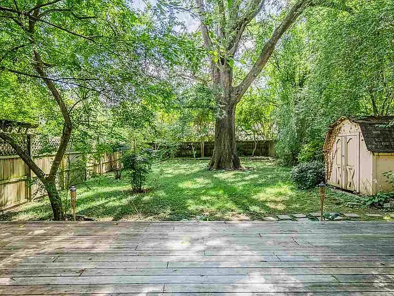 412 Haynes St — Photo 13