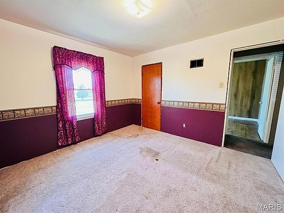 5th image of 9544 Miriam Ave
