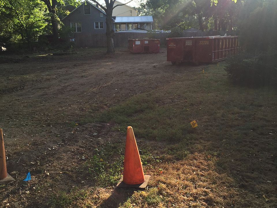 1st image of 160 Lincoln Ave