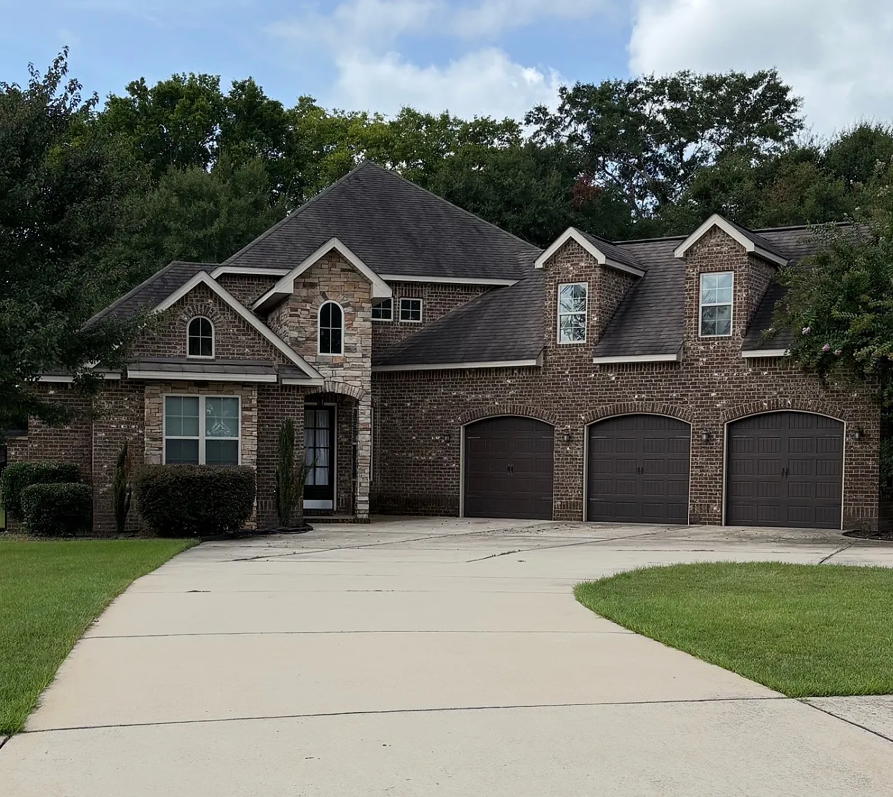 4 bed, 3237 sqft, $3,195 — Photo 1