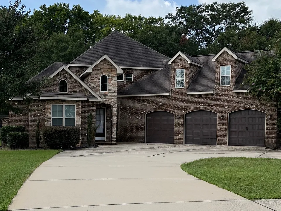 105 Stonegate Trl