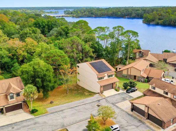 25 Hidden Cove Ln, Valparaiso, FL 32580