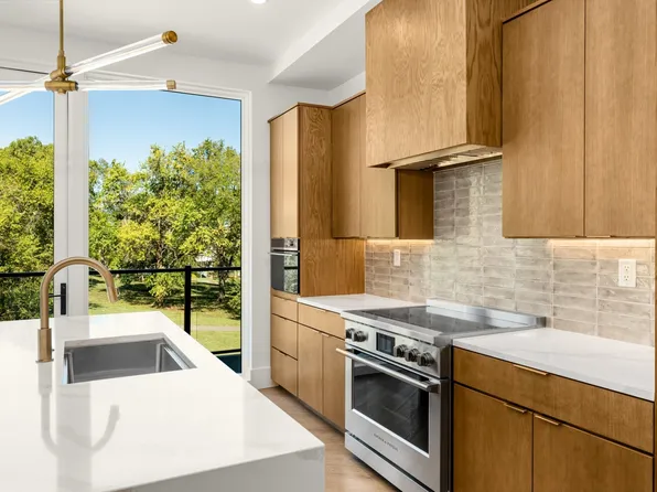 321 31st Ave N #B13-a, Nashville, TN 37203