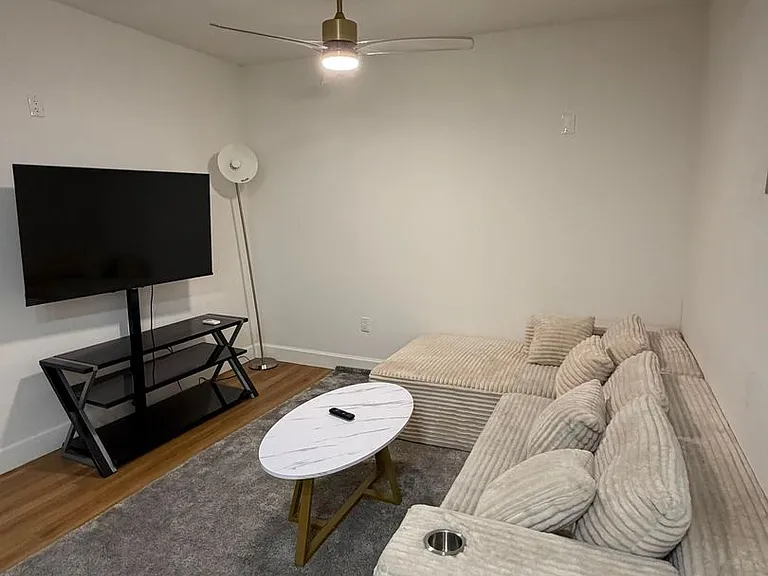 7602 Green Glen Dr — Photo 1