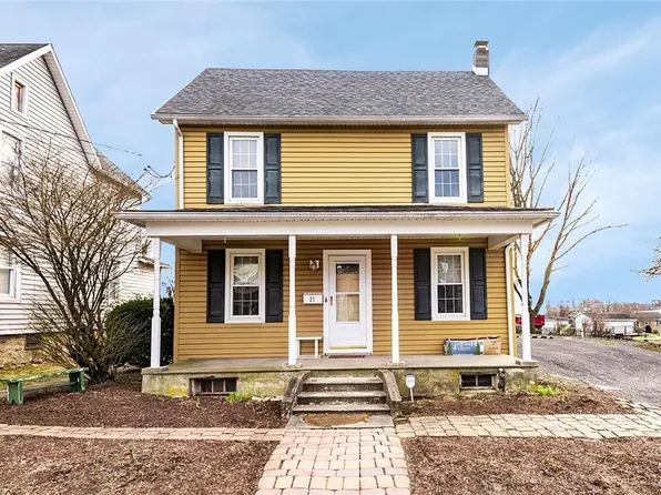 25 W 3rd St, Wind Gap, PA 18091