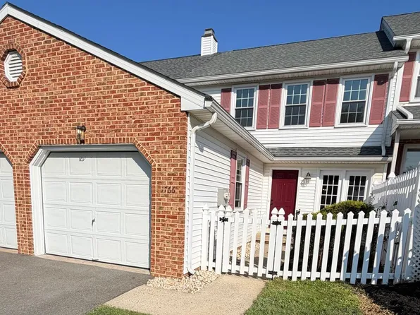 1766 Betz Farm Dr, Lancaster, PA 17603