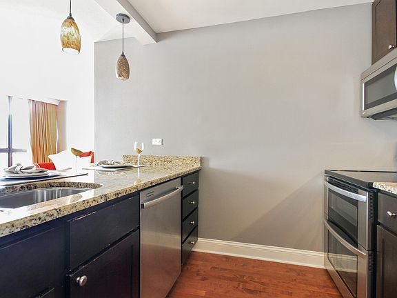 5th image of 1540 N Lasalle St APT 1001