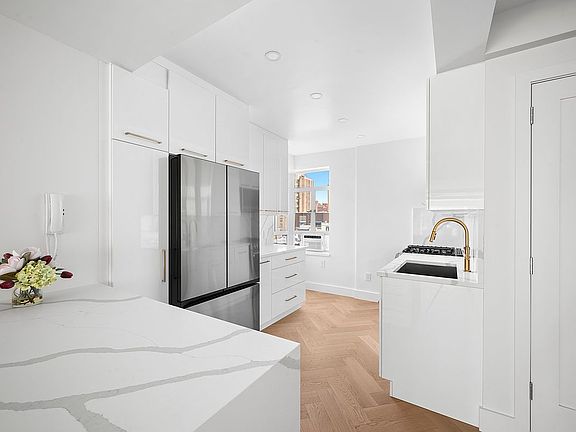 3rd image of 15 W 84th St APT 9G