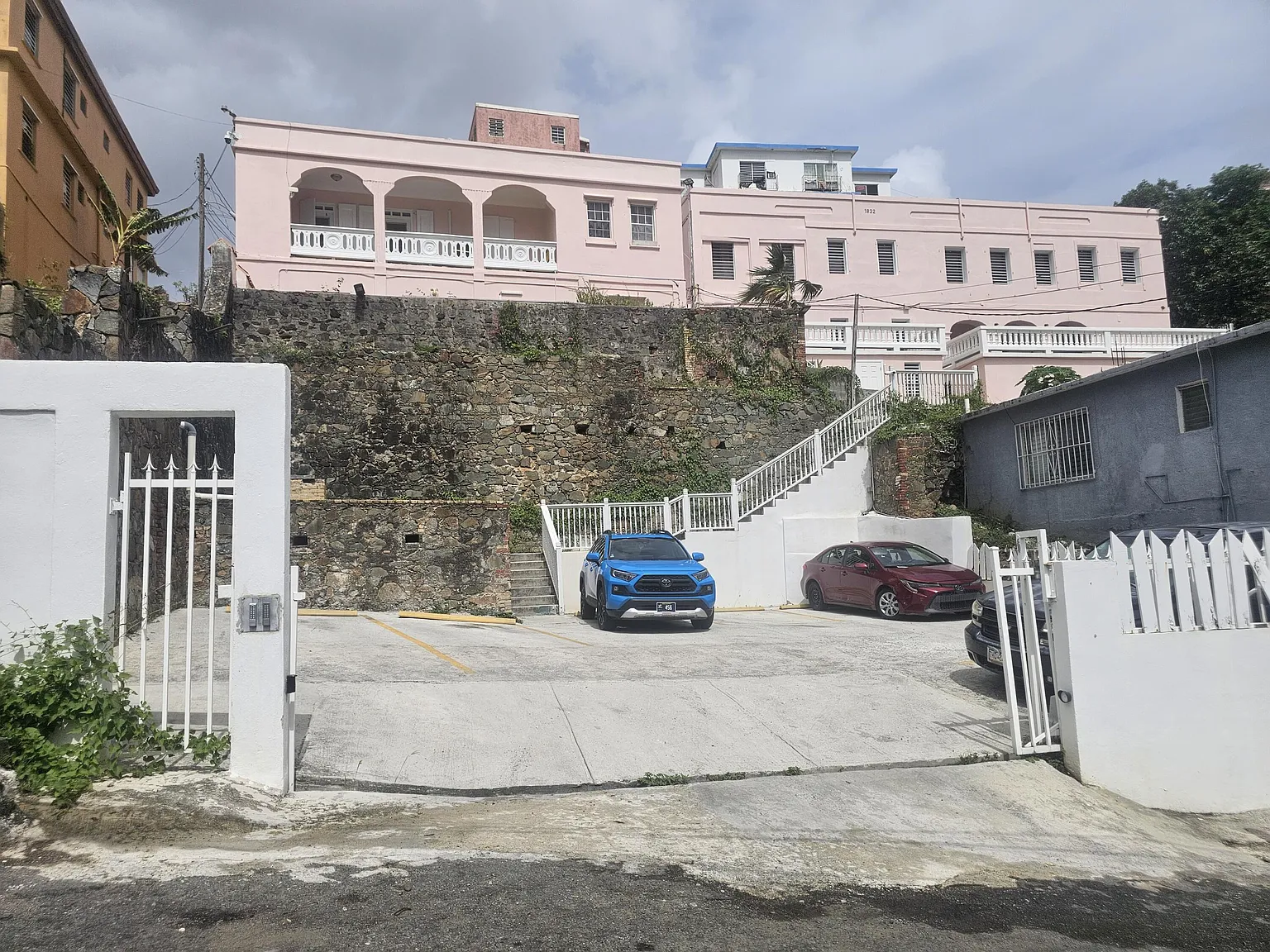 1 bed, $1,200 — Photo 1