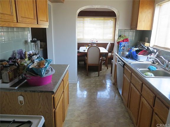 5th image of 1412 W 102nd St
