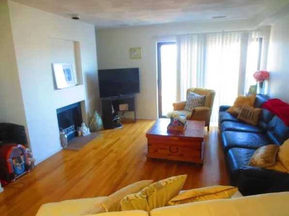 194 A Allston St #2, Boston, MA 02134