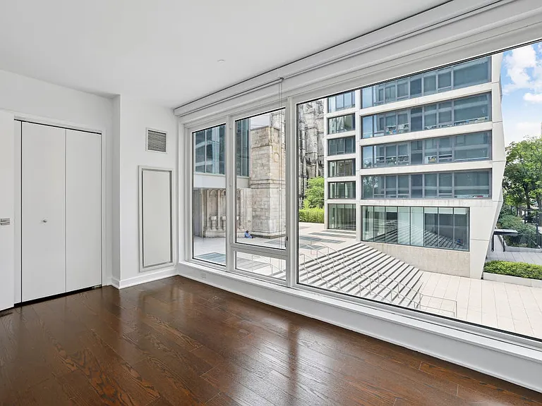 400 W 113th St #327 — Photo 13