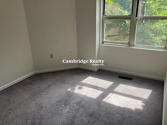5th image of 175 Beacon St #103T