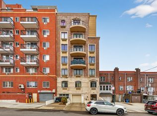 6464 Wetherole St, Rego Park, NY 11374