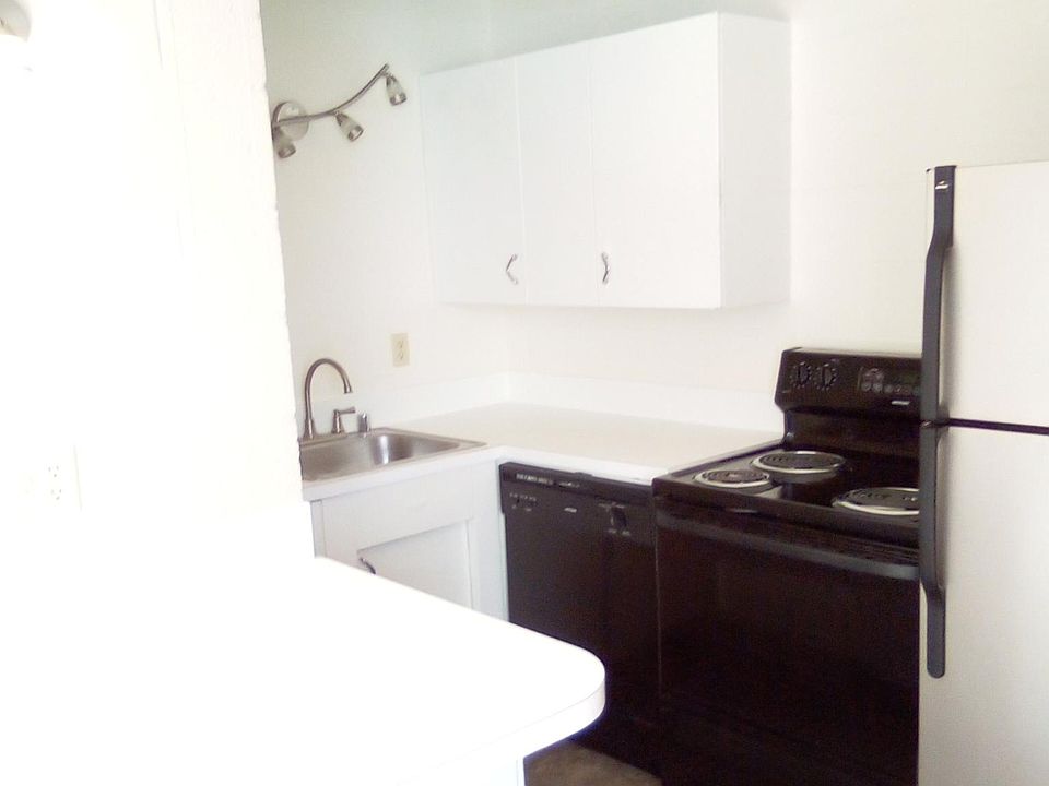 1st image of 1960 26th Ave W #302