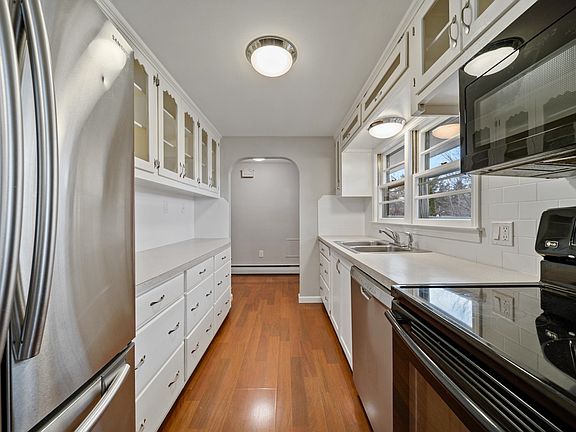 5th image of 22 Ashlar Drive