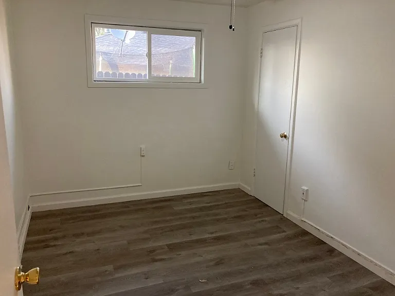 248 S King St — Photo 18