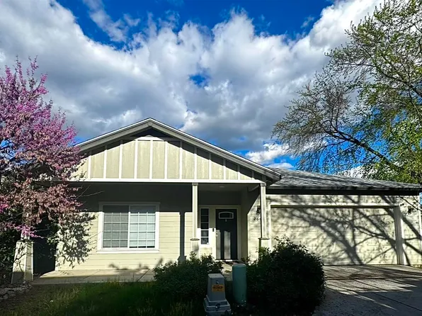 2642 Wyatt Dr, Medford, OR 97501