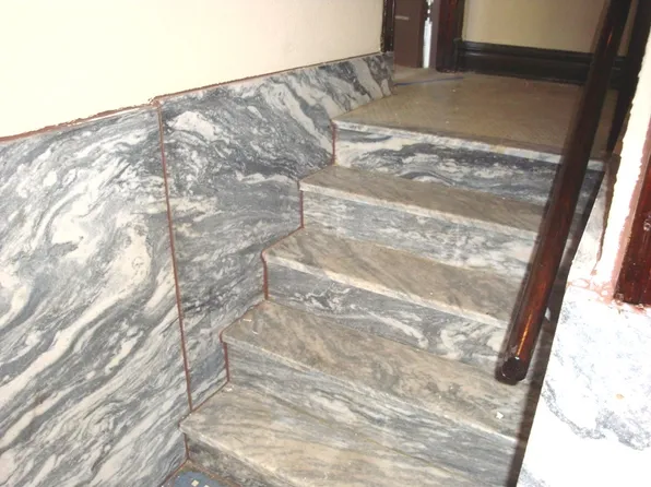 4954 Chippewa St, Saint Louis, MO 63109