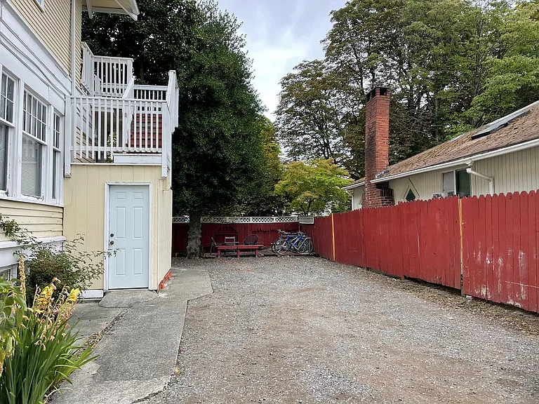 5235 17th Ave NE, Seattle WA 98105 — Photo 12