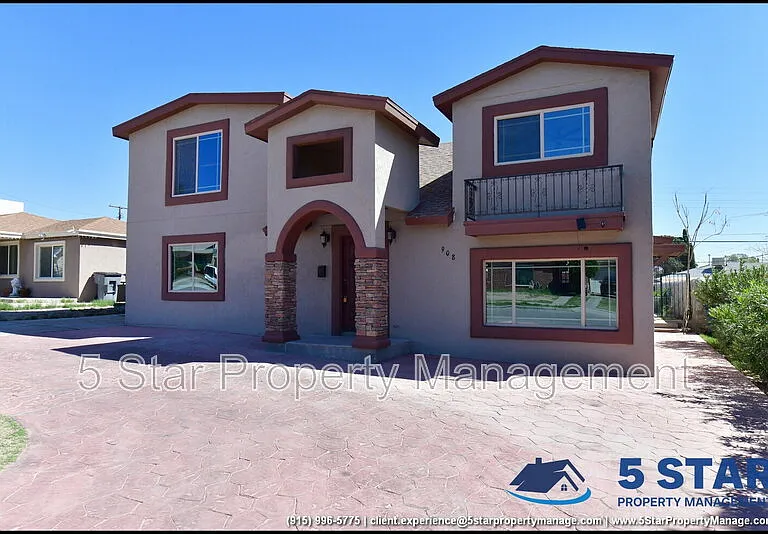 908 Bolivia St — Photo 2