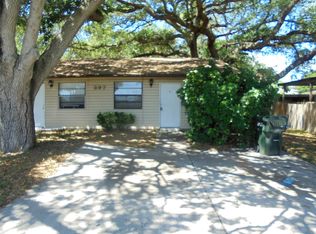 397 2nd St SW APT A, Largo, FL 33770