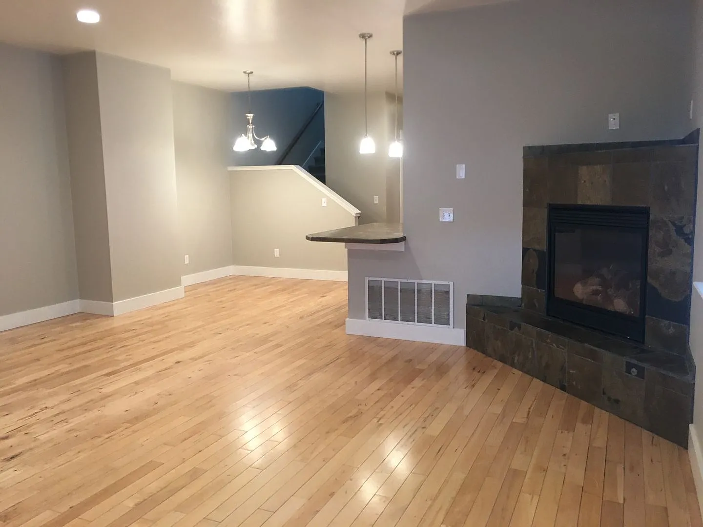 374 Kimball B — Photo 2