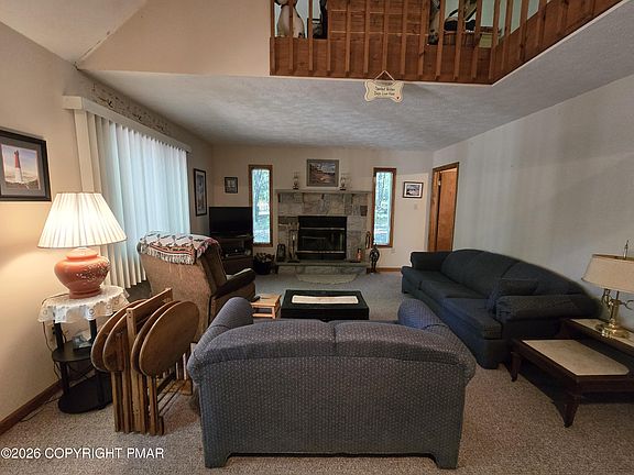 5th image of 128 Kipling Ln
