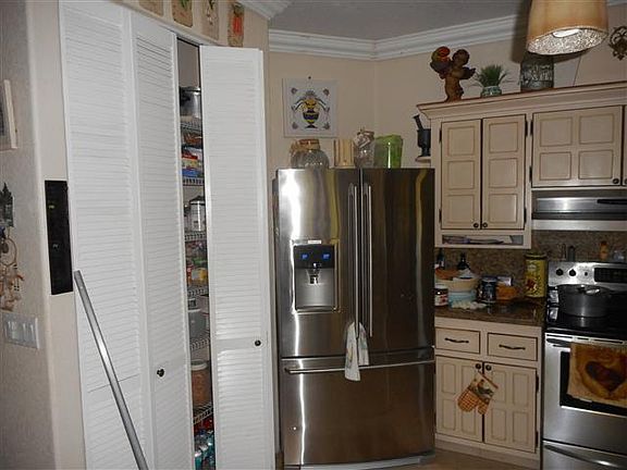 5th image of 4950 Hendry Isles Blvd