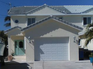 721 9th St, Key Colony Beach, FL 33051