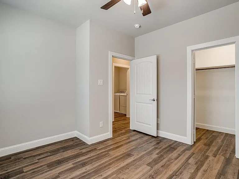 Stone Lake Townhomes — Photo 24