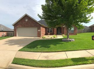 321 Asboth Dr, Centerton, AR 72719