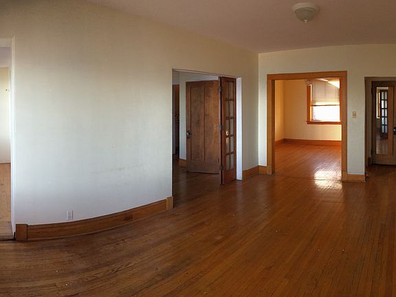 2nd image of 1209 W Jarvis Ave #3
