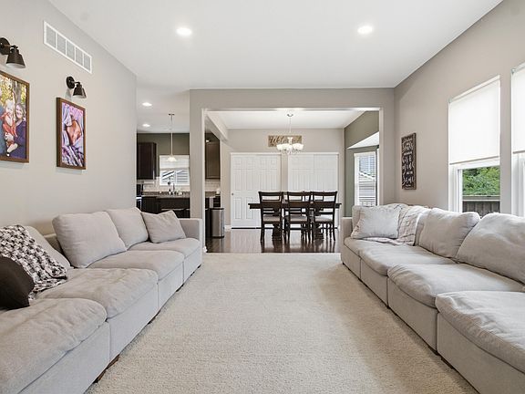 5th image of 10730 Anna Ln