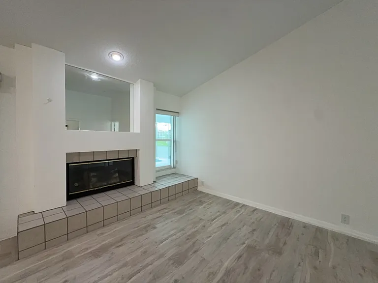 13642 Dunwoody Ct — Photo 4