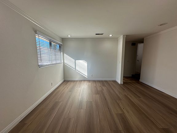 3rd image of 16741 Vanowen St APT I