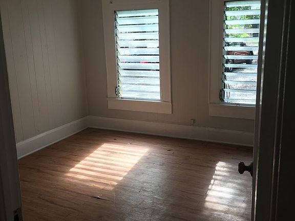 5th image of 915 E Palmetto St APT 9