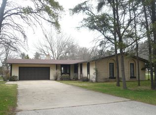 6118 W Ivanhoe St, Ludington, MI 49431