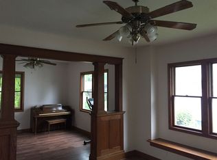 1314 N 3rd St, Clinton, IA 52732