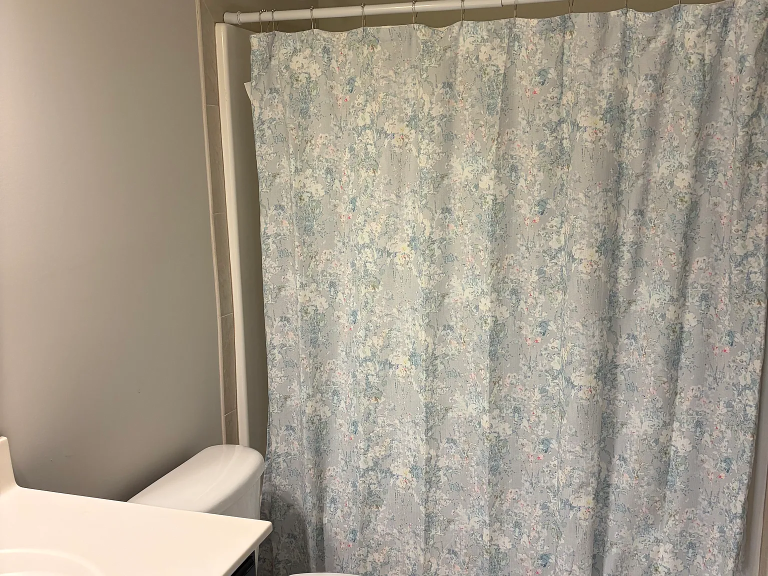 4 bed, 2152 sqft, $2,500 — Photo 2
