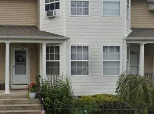 54 Landing Rd, Glen Cove, NY 11542