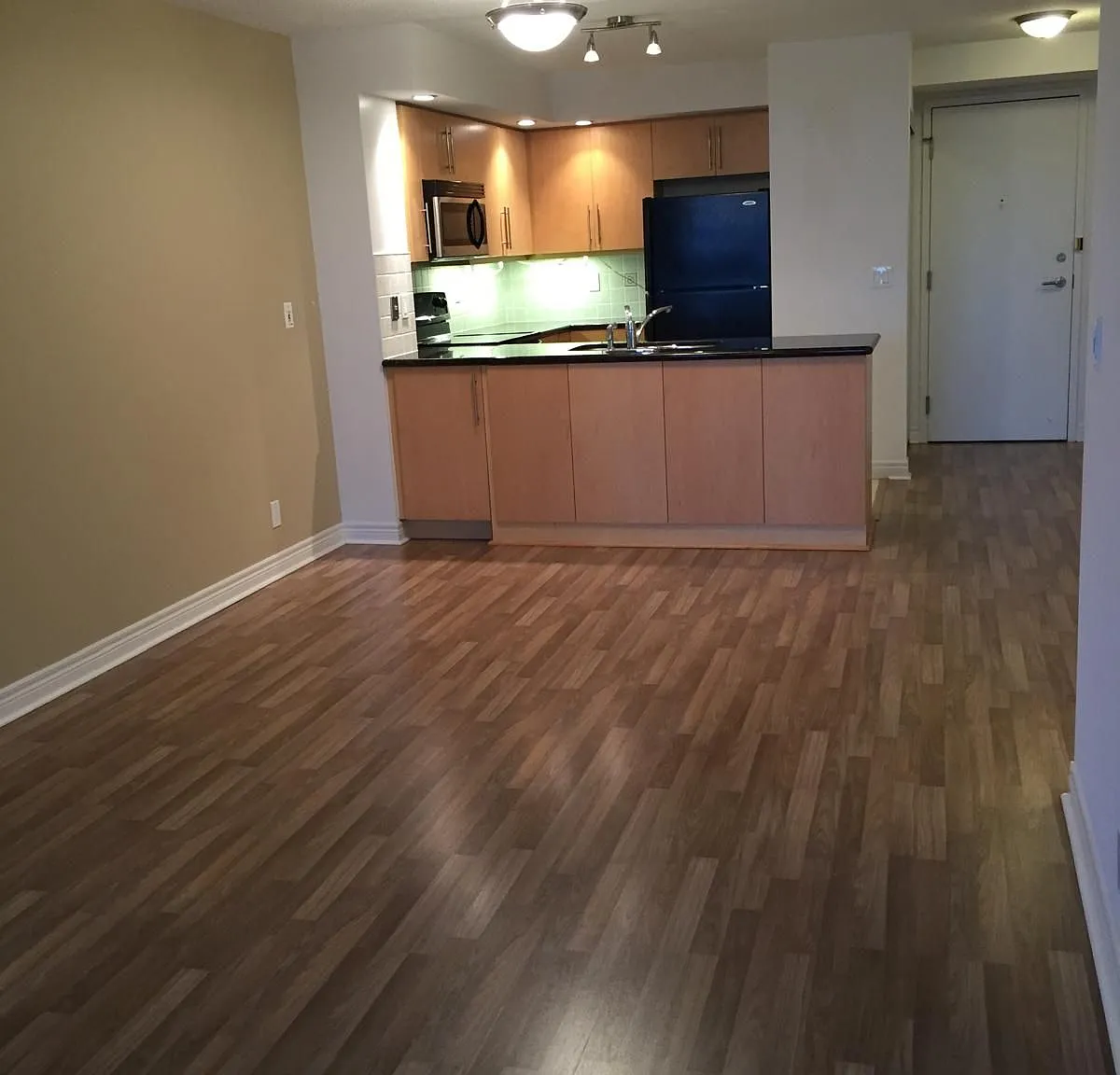 2 bed, $2,550 — Photo 2
