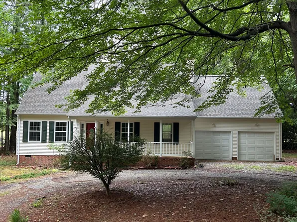 555 Plantation Rd, North, VA 23128