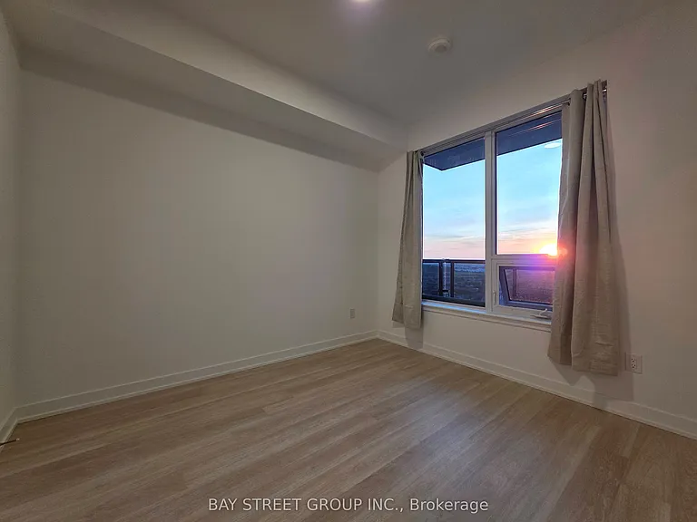 5105 Hurontario St #2009 — Photo 9