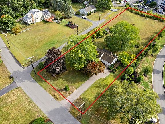 2nd image of 270 Moosehill Rd