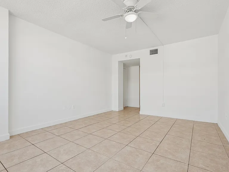 2 Bed 2 Bath Unit