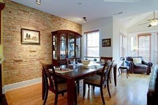 3rd image of 4424 N Winchester Ave #3N