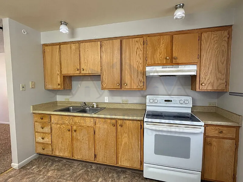 2 bed, 1.0 bath, $1,149 — Photo 3