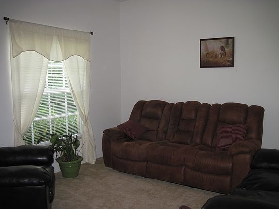 3rd image of 2179 N San Mateo Dr